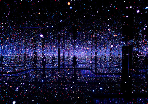 Blue Light Infinity Room